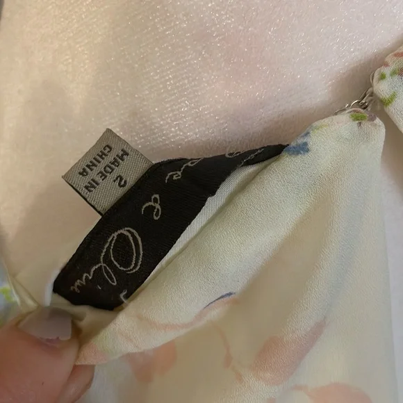 ROSE & OLIVE DRESS • SIZE 2 • CREAM COLOR WITH FLORAL PRINT • LIKE NEW - Picture 8 of 8